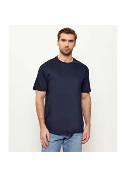 GUESS T-shirt | Regular Fit | z dodatkiem jedwabiu ze sklepu Gomez Fashion Store w kategorii T-shirty męskie - zdjęcie 188402040