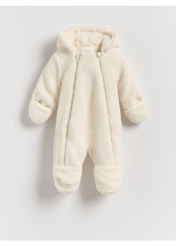 Reserved - Kombinezon z imitacji baranka - złamana biel ze sklepu Reserved w kategorii Kombinezony i kurtki - zdjęcie 188404673