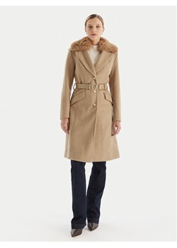 Guess Płaszcz przejściowy W5BL25 W2672 Brązowy Regular Fit ze sklepu MODIVO w kategorii Płaszcze damskie - zdjęcie 188407611