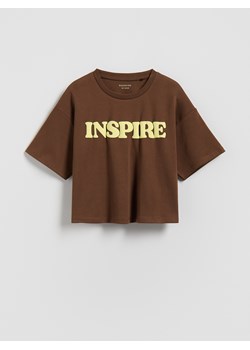 Reserved - Luźny t-shirt z nadrukiem - ciemnobrązowy ze sklepu Reserved w kategorii Bluzki dziewczęce - zdjęcie 188413604