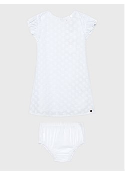 Guess Sukienka codzienna A3RK27 WF6V0 Biały Regular Fit ze sklepu MODIVO w kategorii Ubranka do chrztu - zdjęcie 188418963