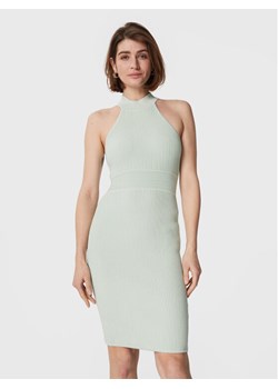 Guess Sukienka dzianinowa Janice W3RK28 Z2YJ2 Zielony Slim Fit ze sklepu MODIVO w kategorii Sukienki - zdjęcie 188419144