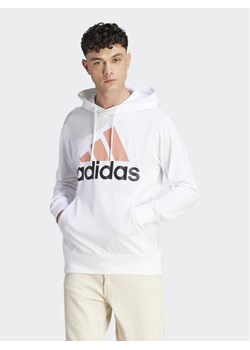 adidas Bluza Essentials Logo IJ8573 Biały Regular Fit ze sklepu MODIVO w kategorii Bluzy męskie - zdjęcie 188419244