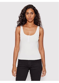 Guess Top W2YI00 KA0H1 Biały Slim Fit ze sklepu MODIVO w kategorii Bluzki damskie - zdjęcie 188419261