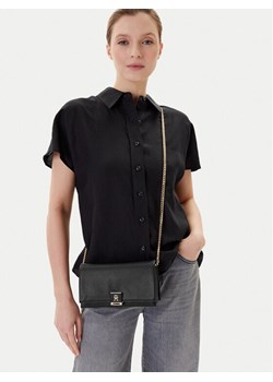 Torebka Tommy Hilfiger Th Her Flap W/Chain AW0AW17403 Czarny ze sklepu eobuwie.pl w kategorii Kopertówki - zdjęcie 188424501