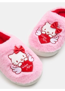 Sinsay - Kapcie z futerkiem Hello Kitty - różowy ze sklepu Sinsay w kategorii Kapcie damskie - zdjęcie 188426051