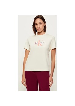 Calvin Klein Jeans T-shirt HERO | Regular Fit ze sklepu Gomez Fashion Store w kategorii Bluzki damskie - zdjęcie 188427532
