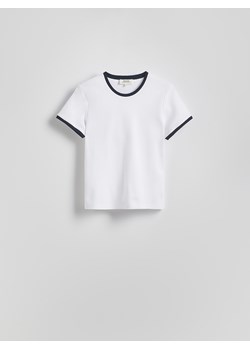 Reserved - T-shirt z kontrastową lamówką - biały ze sklepu Reserved w kategorii Bluzki damskie - zdjęcie 188436612