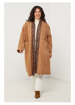 Curvy Lady Płaszcz przejściowy w kolorze jasnobrązowym ze sklepu Limango Polska w kategorii Płaszcze damskie - zdjęcie 188437942