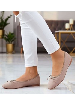 Zamszowe baleriny damskie z kokardą Ciemno beżowe /A9-2 17546 G133/ ze sklepu Pantofelek24.pl w kategorii Balerinki - zdjęcie 188445314