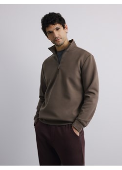 Reserved - Gładka bluza ze stójką - brązowy ze sklepu Reserved w kategorii Bluzy męskie - zdjęcie 188445754