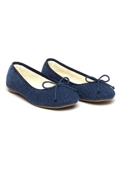 Freyling Kapcie w kolorze granatowym ze sklepu Limango Polska w kategorii Kapcie damskie - zdjęcie 188455714