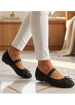 Czarne baleriny damskie z gumką /C6-2 17364 G182/ ze sklepu Pantofelek24.pl w kategorii Balerinki - zdjęcie 188459764