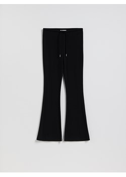 Reserved - Spodnie flare z wiskozą - czarny ze sklepu Reserved w kategorii Spodnie damskie - zdjęcie 188460220