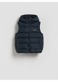 Reserved - Pikowana kamizelka z kapturem - ciemnoszary ze sklepu Reserved w kategorii Kamizelki chłopięce - zdjęcie 188460951