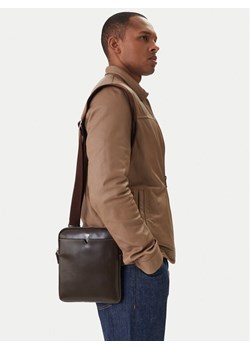 Saszetka Guess HMFITC P5123 Brązowy ze sklepu eobuwie.pl w kategorii Saszetki - zdjęcie 188474000