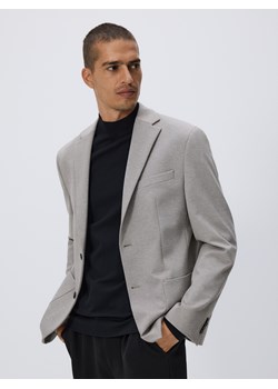 Reserved - Marynarka regular z dodatkiem wiskozy - beżowy ze sklepu Reserved w kategorii Marynarki męskie - zdjęcie 188475020