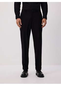 Reserved - Spodnie garniturowe z wiskozą - czarny ze sklepu Reserved w kategorii Spodnie męskie - zdjęcie 188475144