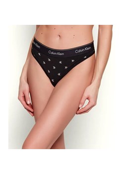 Calvin Klein Underwear Stringi ze sklepu Gomez Fashion Store w kategorii Majtki damskie - zdjęcie 188480014