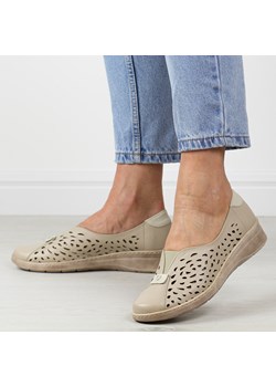 Beżowe skórzane ażurowe Polskie półbuty damskie Gregors 1035 ze sklepu suzana.pl w kategorii Półbuty damskie - zdjęcie 188480231