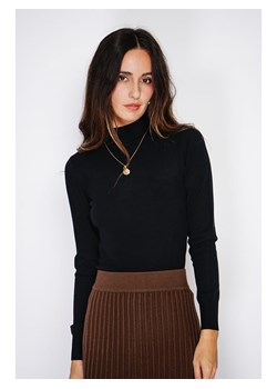 ASSUILI Sweter w kolorze czarnym ze sklepu Limango Polska w kategorii Swetry damskie - zdjęcie 188483604