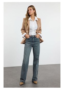 trendyol Dżinsy - Comfort fit - w kolorze niebieskim ze sklepu Limango Polska w kategorii Jeansy damskie - zdjęcie 188490762