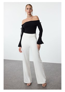 trendyol Bluzka w kolorze czarnym ze sklepu Limango Polska w kategorii Bluzki damskie - zdjęcie 188491060