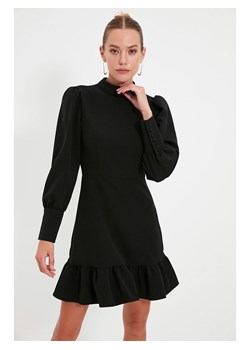trendyol Sukienka w kolorze czarnym ze sklepu Limango Polska w kategorii Sukienki - zdjęcie 188491212