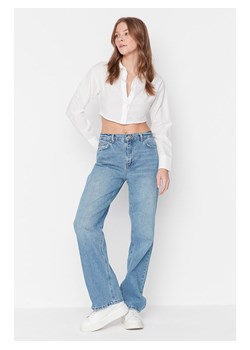 trendyol Dżinsy - Comfort fit - w kolorze błękitnym ze sklepu Limango Polska w kategorii Jeansy damskie - zdjęcie 188491782