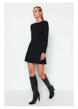 trendyol Sukienka w kolorze czarnym ze sklepu Limango Polska w kategorii Sukienki - zdjęcie 188491980