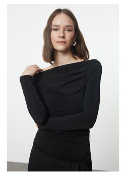 trendyol Bluzka w kolorze czarnym ze sklepu Limango Polska w kategorii Bluzki damskie - zdjęcie 188492253