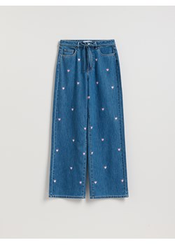 Reserved - Jeansy wide leg z haftem - niebieski ze sklepu Reserved w kategorii Spodnie dziewczęce - zdjęcie 188502342