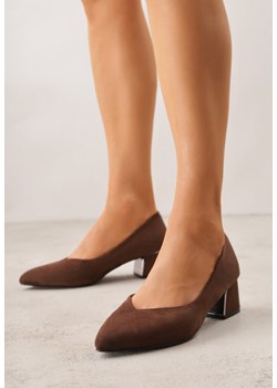 Ciemnobrązowe Czółenka na Obcasie Vices z Imitacji Zamszu ze Skórzaną Wkładką i Metaliczną Wstawką Ziztte ze sklepu born2be.pl w kategorii Czółenka - zdjęcie 188503011