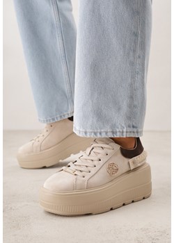 Beżowe Sneakersy Skórzane na Grubej Podeszwie z Plecionym Paskiem i Ozdobą Chalessei ze sklepu born2be.pl w kategorii Buty sportowe damskie - zdjęcie 188504900
