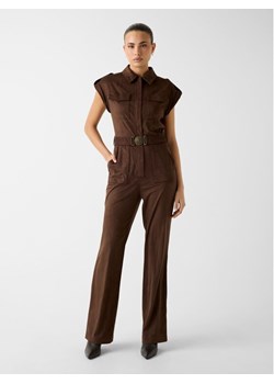 Guess Kombinezon W6RD61 WJ472 Brązowy Regular Fit ze sklepu MODIVO w kategorii Kombinezony damskie - zdjęcie 188506173