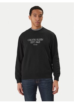 Calvin Klein Jeans Bluza Nyc Graphic LV04RF233G Czarny Regular Fit ze sklepu MODIVO w kategorii Bluzy męskie - zdjęcie 188506253