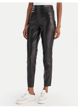 BOSS Spodnie z imitacji skóry C_Taskin 50551469 Czarny Slim Fit ze sklepu MODIVO w kategorii Spodnie damskie - zdjęcie 188506261