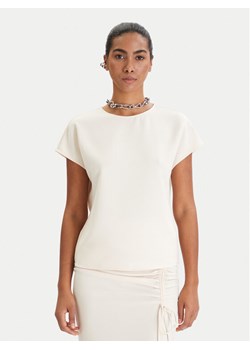 Patrizia Pepe Bluzka 8C0848/A701-W409 Écru Regular Fit ze sklepu MODIVO w kategorii Bluzki damskie - zdjęcie 188506272