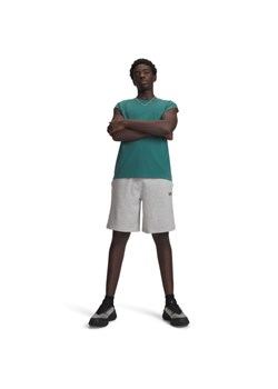 Męskie spodenki dresowe Under Armour UA Rival LW Shorts - szare ze sklepu Sportstylestory.com w kategorii Spodenki męskie - zdjęcie 188509353