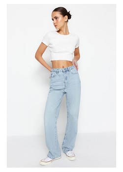 trendyol Dżinsy - Mom fit - w kolorze błękitnym ze sklepu Limango Polska w kategorii Jeansy damskie - zdjęcie 188510371