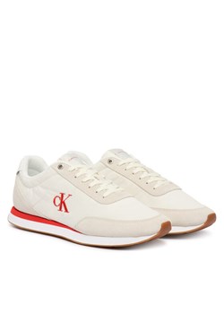 Sneakersy Calvin Klein Jeans Retro Runner Ess Mix Mat YM0YM01361 Beżowy ze sklepu eobuwie.pl w kategorii Buty sportowe męskie - zdjęcie 188511953