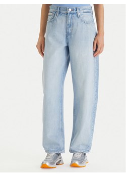 Calvin Klein Jeans Jeansy LV047F684G Niebieski Barrel Fit ze sklepu MODIVO w kategorii Jeansy damskie - zdjęcie 188512724