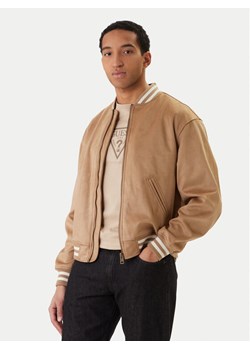 Guess Jeans Kurtka bomber M6RL0J WJ842 Beżowy Regular Fit ze sklepu MODIVO w kategorii Kurtki męskie - zdjęcie 188513242