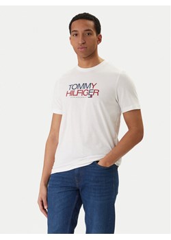 Tommy Hilfiger T-Shirt Brand Love Big Text MW0MW42369 Biały Regular Fit ze sklepu MODIVO w kategorii T-shirty męskie - zdjęcie 188513383