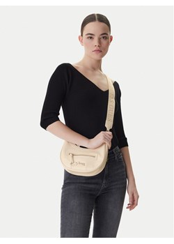 Guess Torebka J6RZ06 WH8M0 Écru ze sklepu MODIVO w kategorii Torby i walizki dziecięce - zdjęcie 188513692