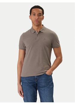 Tommy Jeans Polo DM0DM20676 Beżowy Slim Fit ze sklepu MODIVO w kategorii T-shirty męskie - zdjęcie 188513741