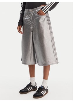 adidas Szorty jeansowe Firebird Jorts KD2930 Srebrny Regular Fit ze sklepu MODIVO w kategorii Szorty - zdjęcie 188513830