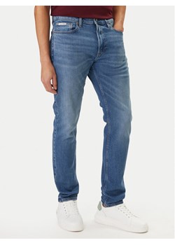 Calvin Klein Jeans Jeansy LV04RF949G Niebieski Tapered Fit ze sklepu MODIVO w kategorii Jeansy męskie - zdjęcie 188513940