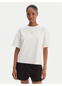 HUGO T-Shirt Signature 50556807 Biały Regular Fit ze sklepu MODIVO w kategorii Bluzki damskie - zdjęcie 188514822