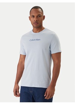 Calvin Klein T-Shirt Logo 30s LV04LD230G Błękitny Regular Fit ze sklepu MODIVO w kategorii T-shirty męskie - zdjęcie 188515234